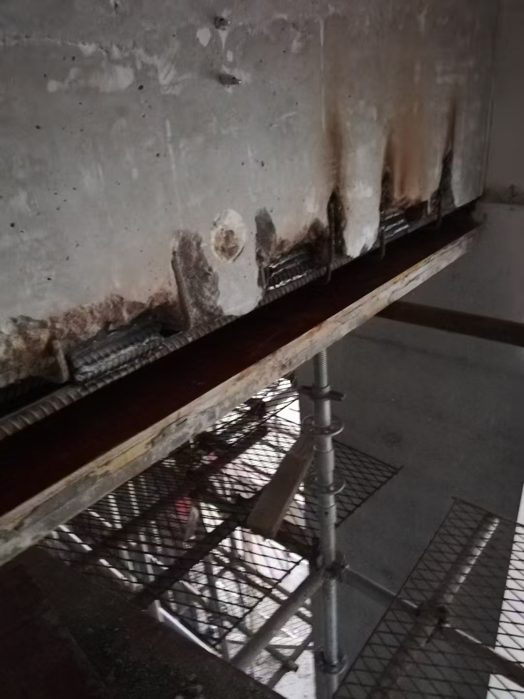 常州梁钢筋少了怎么加固